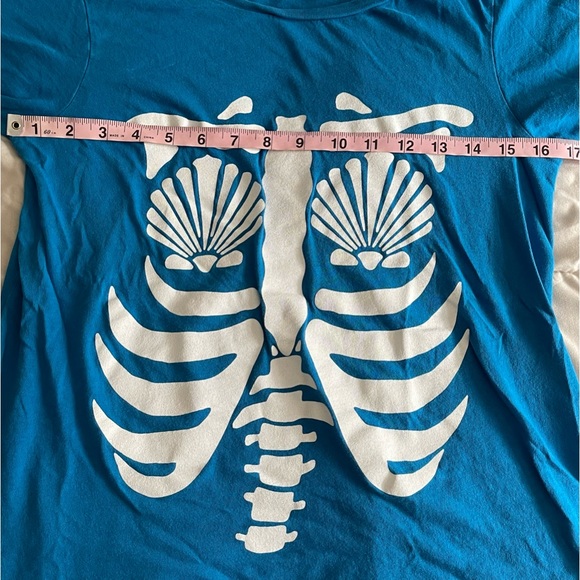 WILDFOX | Distressed Mermaid Skeleton Blue T Shirt | XS - Picture 11 of 16